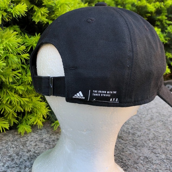 Adidas NYC Logo Aeroready Cap - Picture 2 of 6